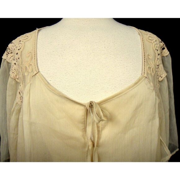 Isabella Rodriguez Feminine Lace Embellished Peasant Blouse Sz M  Lined BoHo - Picture 2 of 7